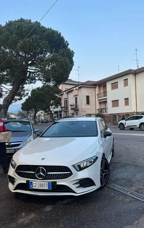Usata Mercedes A180 Premium 116 CV (85 kW) 2020 Berlina