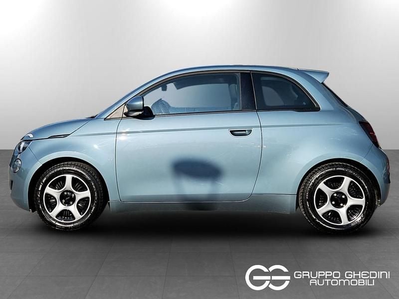 Usata Fiat 500e Passion 42 kW (58 CV) 2021 Blu Utilitaria