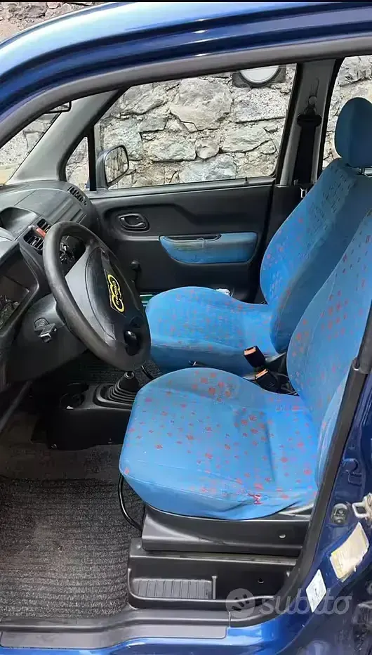 Usata Opel Agila 58 CV (42 kW) 2002 Bluazzurro Monovolume