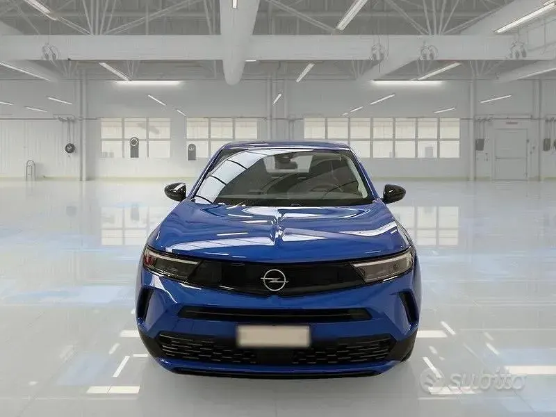 Usata Opel Mokka Edition 100 CV (73 kW) 2024 Bluazzurro SUV