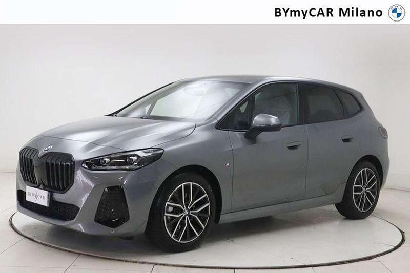 Skyscraper grey metallic Nuova 2025 BMW 216 Active Tourer M Sport Monovolume | 33.000 € (Super prezzo) - Immagine 1/3