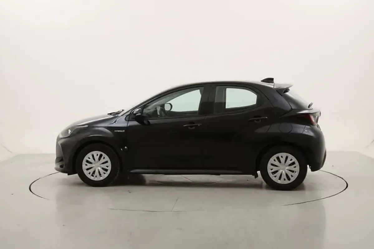 Second-hand Toyota Yaris Hybrid Business Edition 116 CP (85 kW) 2021 Negru Hatchback