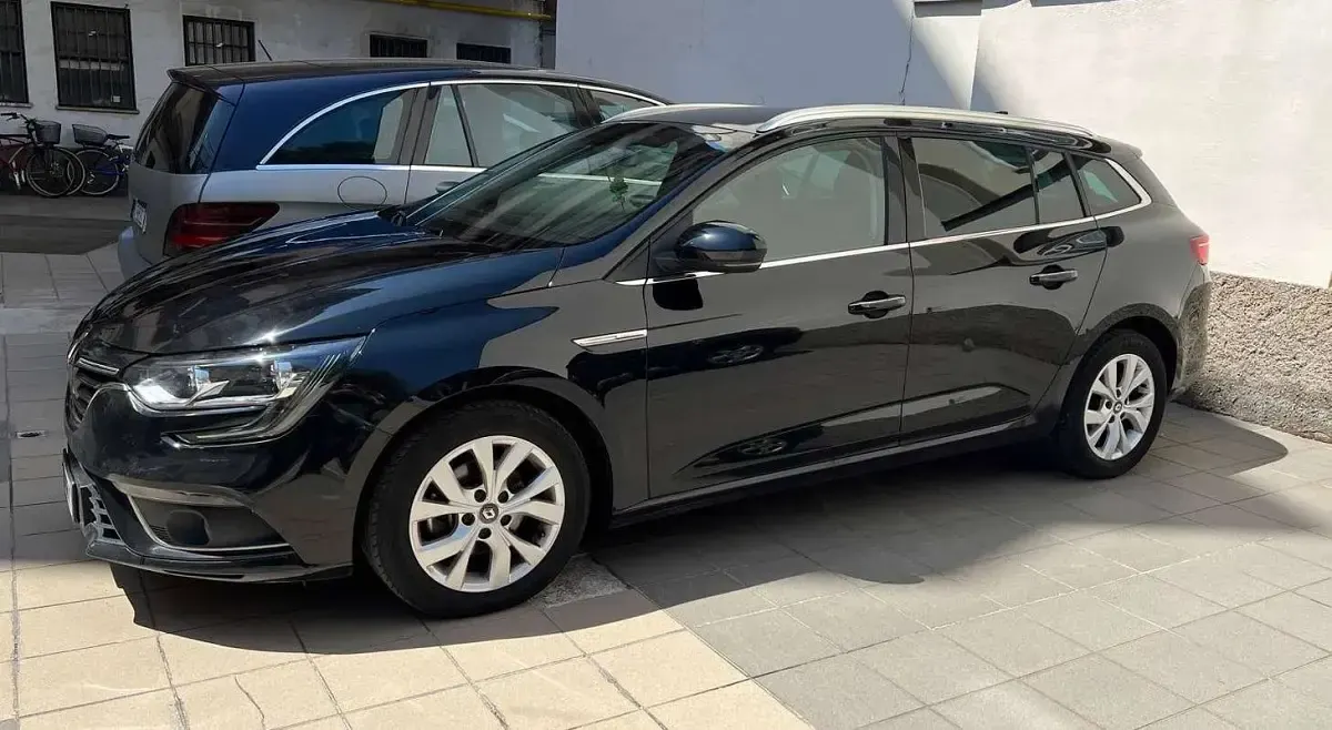 Usata Renault Mégane GrandTour Business 116 CV (85 kW) 2019 Nero Station wagon
