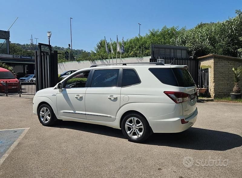 Usata Ssangyong (KGM) Rodius 178 CV (130 kW) 2018 Bianco Monovolume