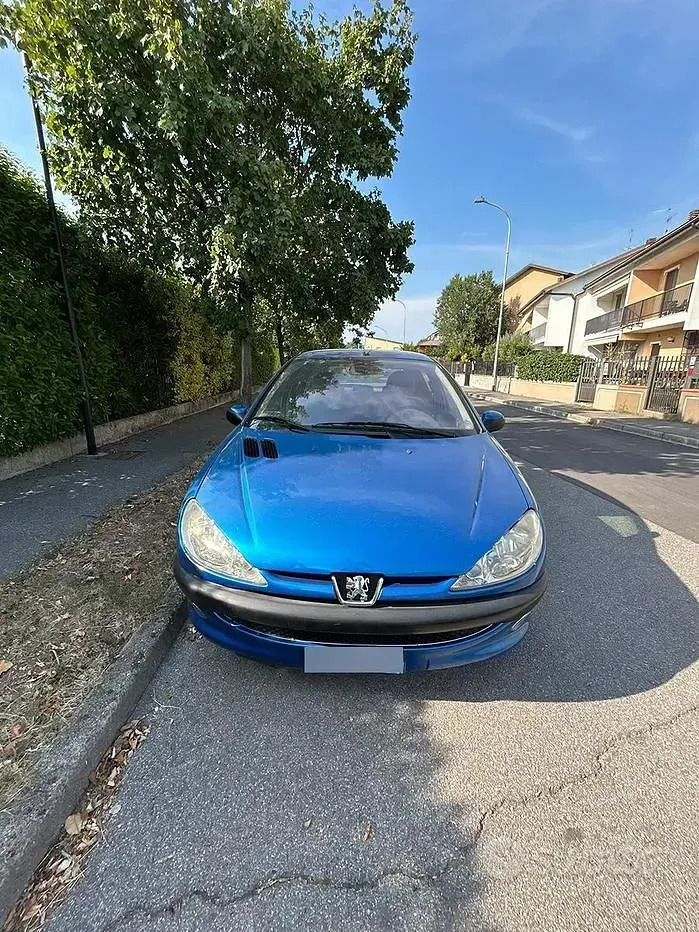 Usata Peugeot 206 60 CV (44 kW) 2003 Bluazzurro Berlina