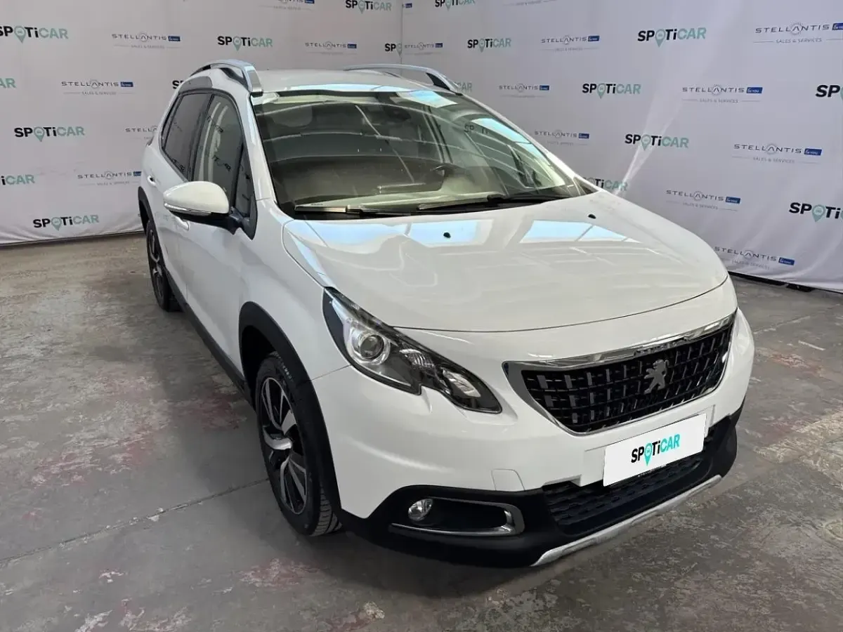 Usata Peugeot 2008 Allure 102 CV (75 kW) 2019 Bianco SUV