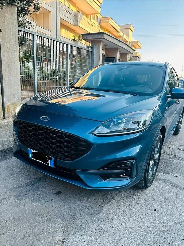 Usata Ford Kuga 120 CV (88 kW) 2021 SUV