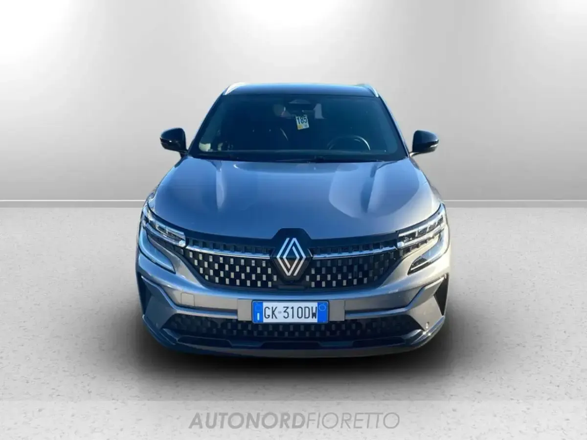 Usata Renault Austral Iconic 200 CV (147 kW) 2023 Grigio SUV