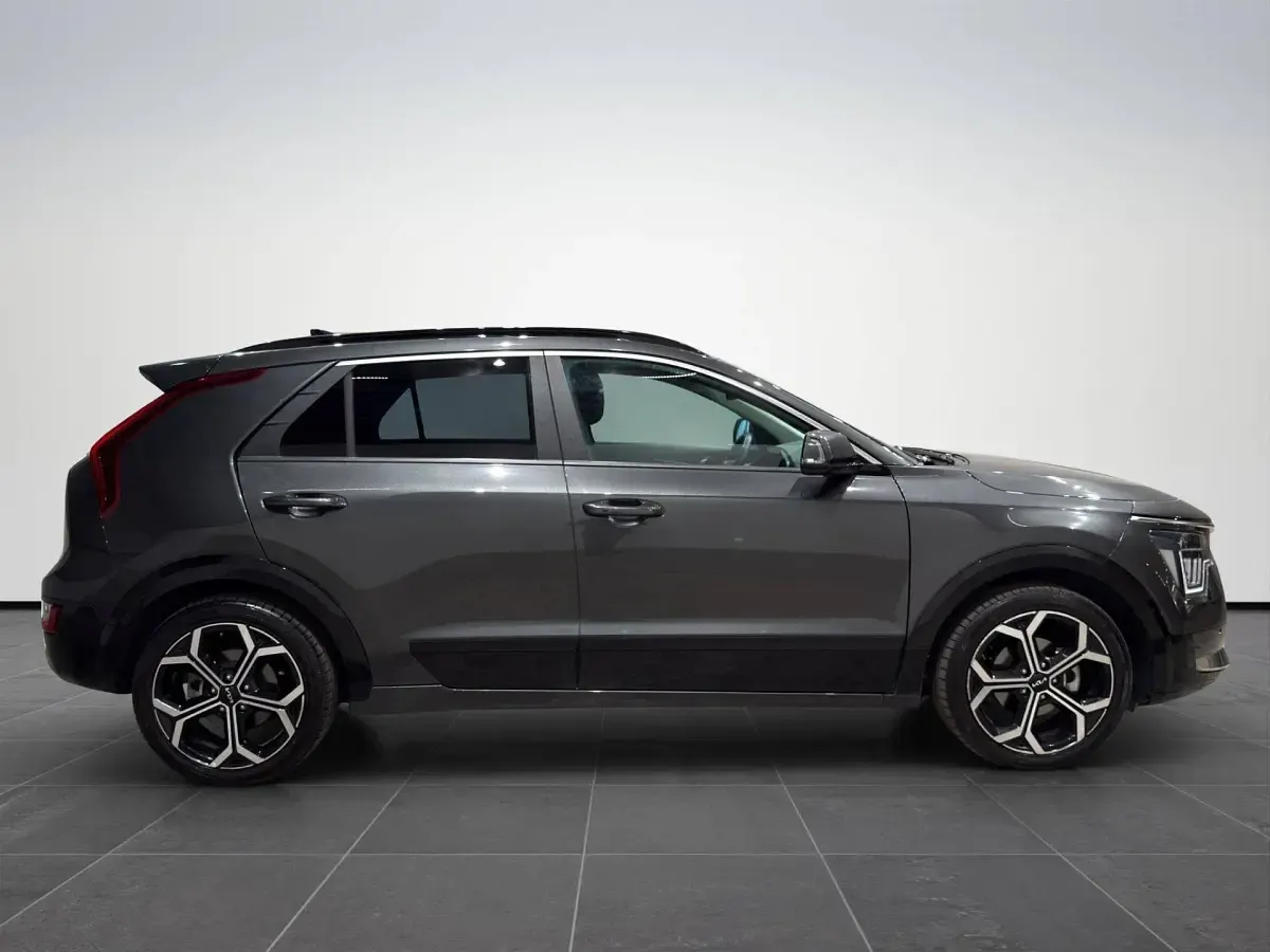 Usata Kia e-Niro Premium 77 kW (105 CV) 2023 Grigio metallizzato SUV