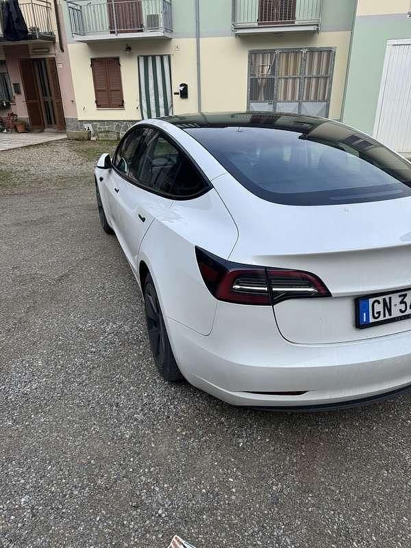 Usata 2023 Tesla Model 3 Standard Range Berlina | 26.000 € (Super prezzo) - Immagine 1/4