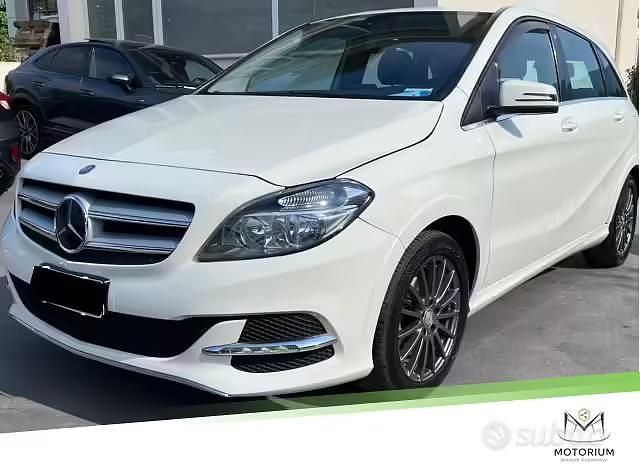 Usata Mercedes B250e 139 kW (190 CV) 2016 Bianco Monovolume
