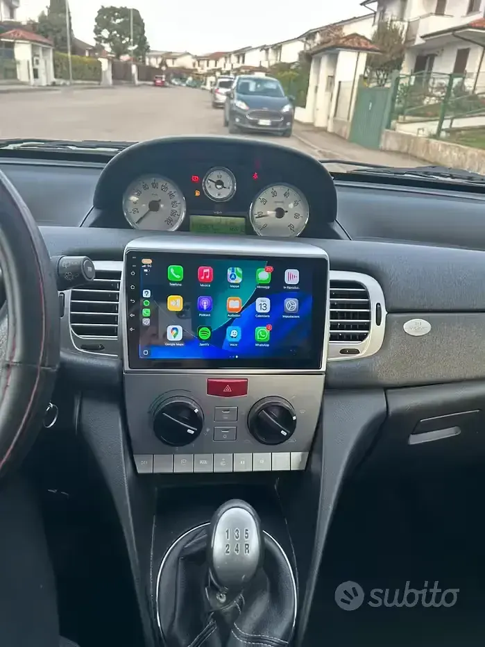 Usata Lancia Ypsilon 69 CV (50 kW) 2011 Grigio Utilitaria