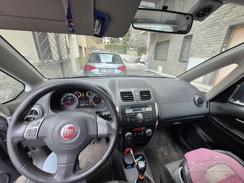 Usata Fiat Sedici 135 CV (99 kW) 2012 SUV