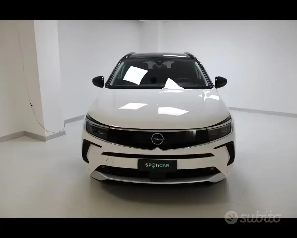 Usata Opel Grandland X Ultimate 131 CV (96 kW) 2024 Grigio SUV