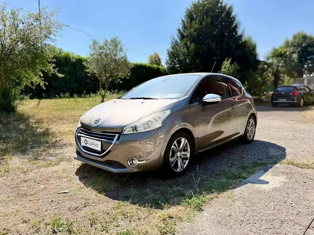 Usata Peugeot 208 Active 95 CV (69 kW) 2012 Utilitaria