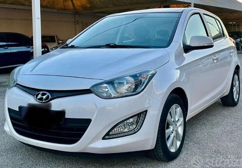 Usata Hyundai i20 Edition 75 CV (55 kW) 2013 Utilitaria