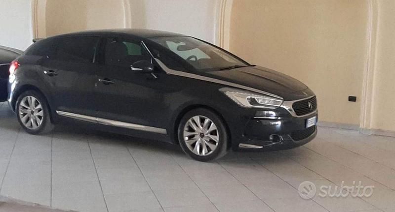 Usata DS Automobiles DS5 So Chic 116 CV (85 kW) 2016 Bianco Utilitaria