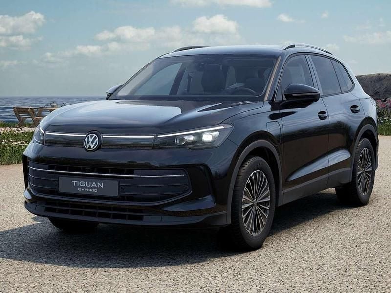 Nuova VW Tiguan Edition 204 CV (150 kW) 2026 Grenadill black metallizzato SUV