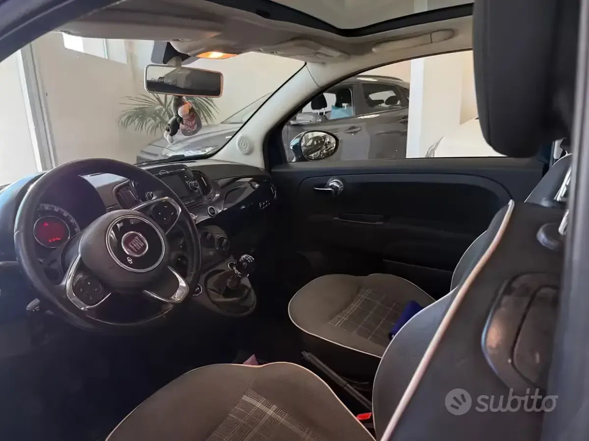 Używany Fiat 500 Lounge 69 KM (50 kW) 2020 Niebieski Sedan/Limuzyna