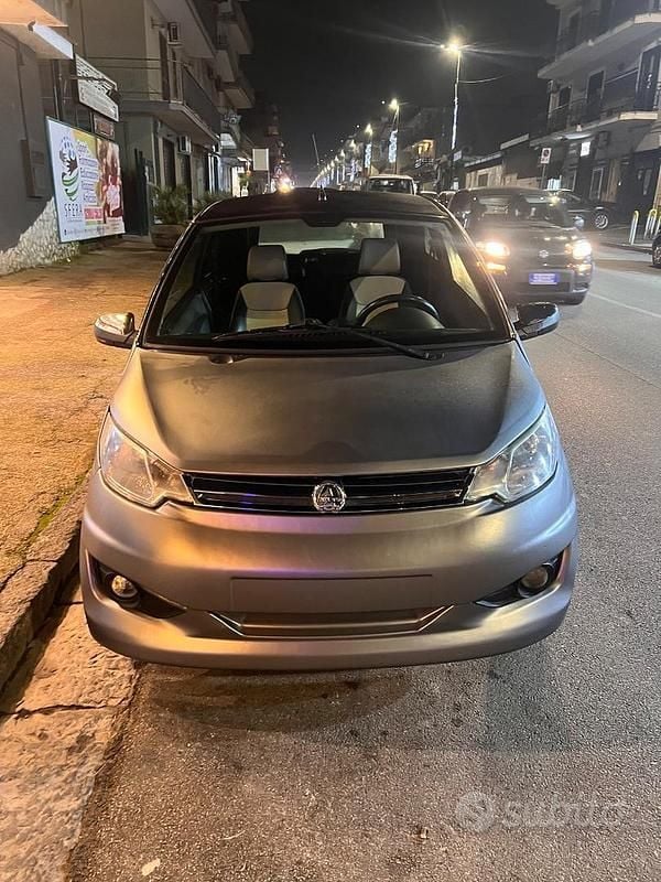 Grigio Usata 2015 Aixam Coupe Coupé | 4000 € - Immagine 1/4