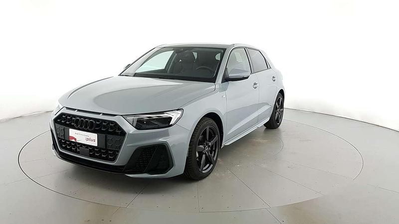Grigio freccia perlato Usata 2024 Audi A1 Sportback S-Line Due volumi | 26.500 € (Buon prezzo) - Immagine 1/4