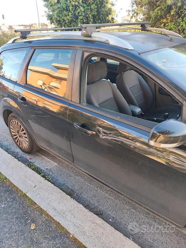 Usata Ford Focus Titanium 145 CV (106 kW) 2009 Nero Station wagon