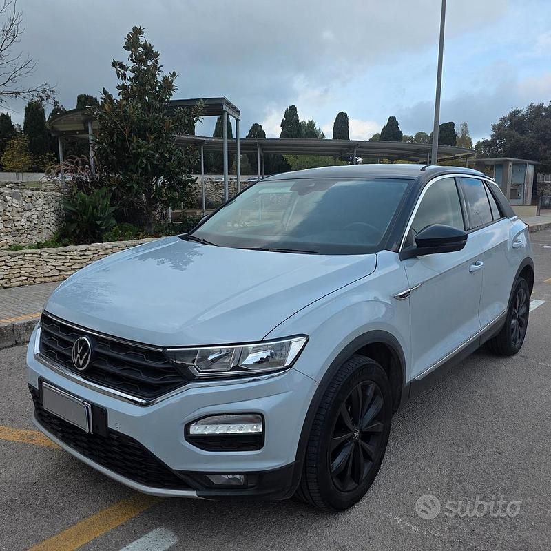 Usata VW T-Roc Style 115 CV (84 kW) 2021 Grigio SUV