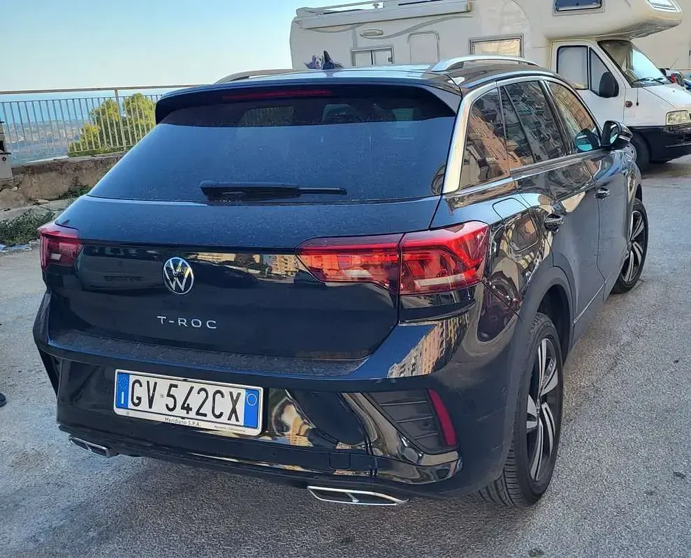 Usata VW T-Roc R-line 150 CV (110 kW) 2024 Nero SUV
