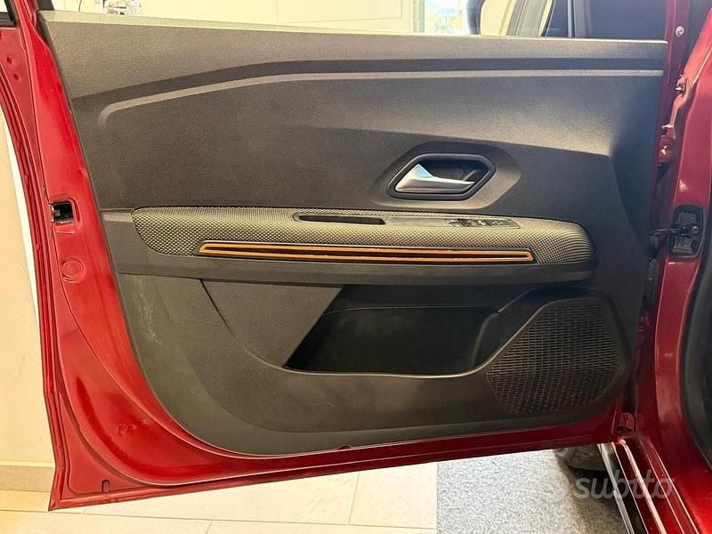 Usata Dacia Sandero Comfort 100 CV (73 kW) 2021 Rosso Berlina