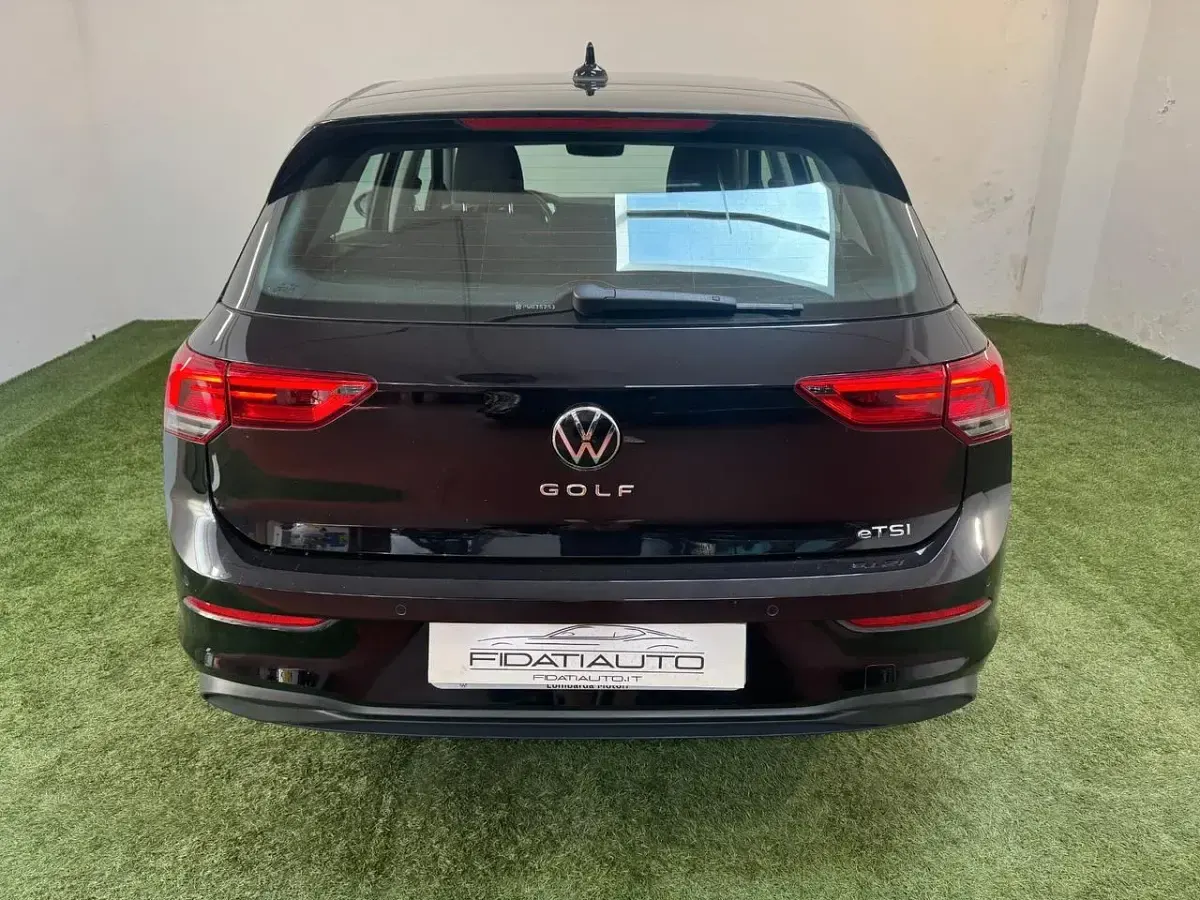 Usata VW Golf VIII 110 CV (80 kW) 2023 Nero Berlina