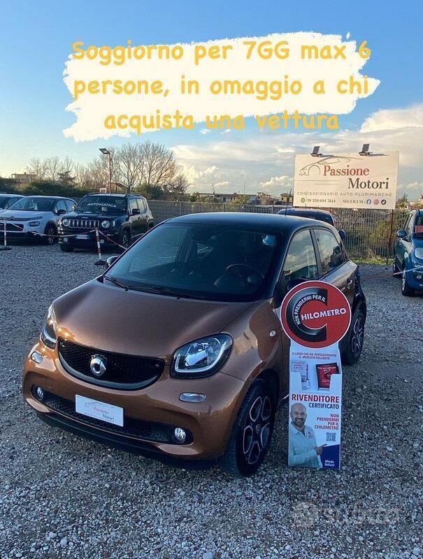Marrone Usata 2017 Smart ForFour Prime Tre volumi | 11.500 € (Buon prezzo) - Immagine 1/4