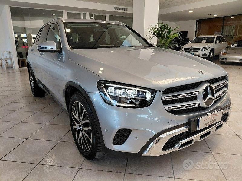 Gebraucht Mercedes GLC300 245 PS (180 kW) 2021 Grau SUV