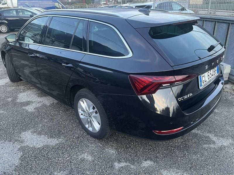 Usata Skoda Octavia Style 150 CV (110 kW) 2022 Nero Station wagon