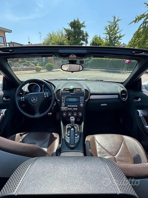 Usata Mercedes SLK200 163 CV (119 kW) 2005 Grigio Cabrio
