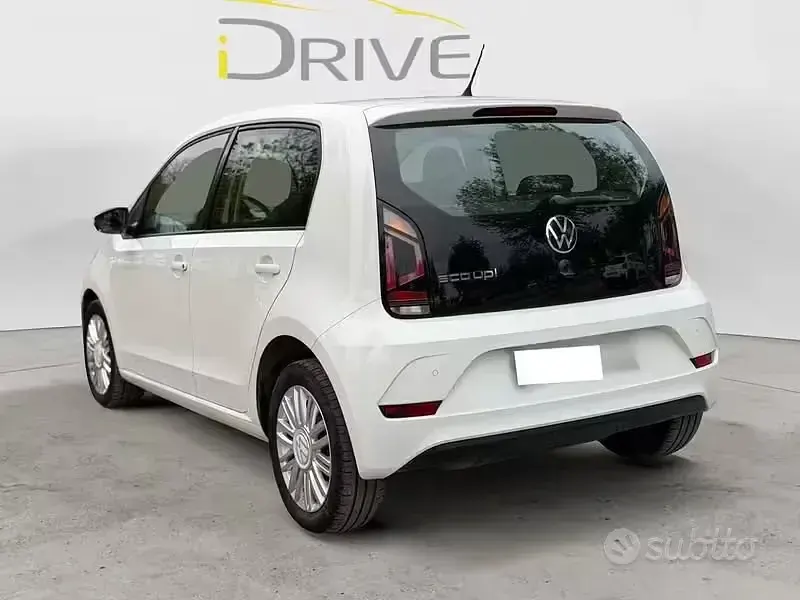 Usata VW up! 68 CV (50 kW) 2021 Bianco Utilitaria