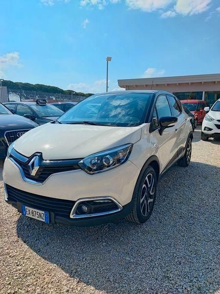 Usata Renault Captur 90 CV (66 kW) 2014 Beige SUV