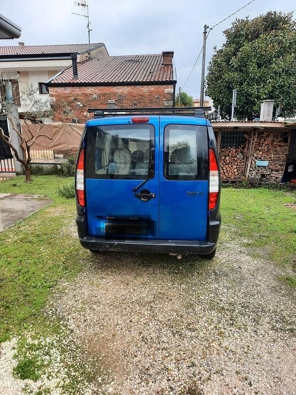 Usata Fiat Doblò 2003 Blu Monovolume