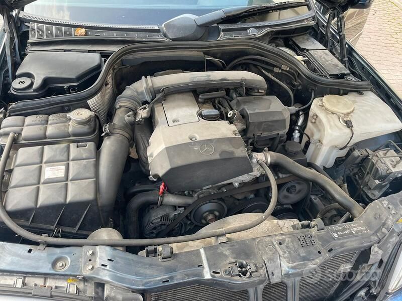 Usata 1997 Mercedes C180 Tre volumi | 5500 € (Molto cara) - Immagine 1/4