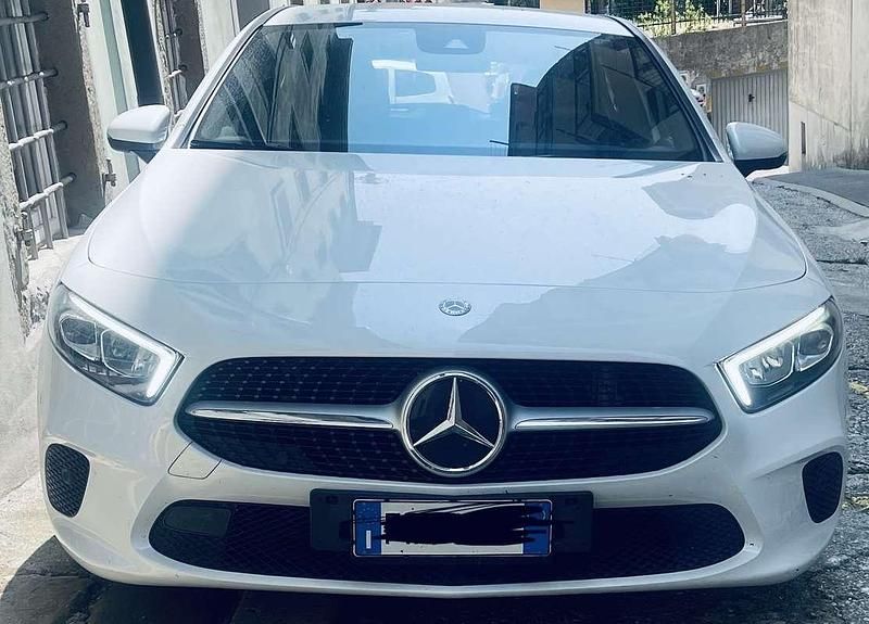 Usata Mercedes A180 Business 116 CV (85 kW) 2019 Berlina