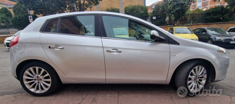 Usata 2012 Fiat Bravo Due volumi | 6000 € (Molto cara) - Immagine 1/4