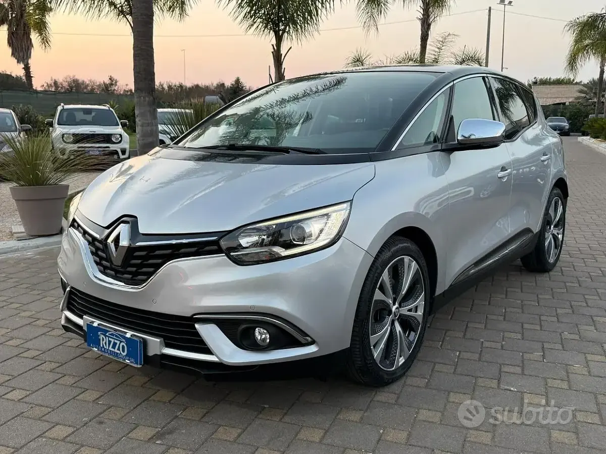 Usata Renault Scénic Intens 110 CV (80 kW) 2018 Grigio Monovolume