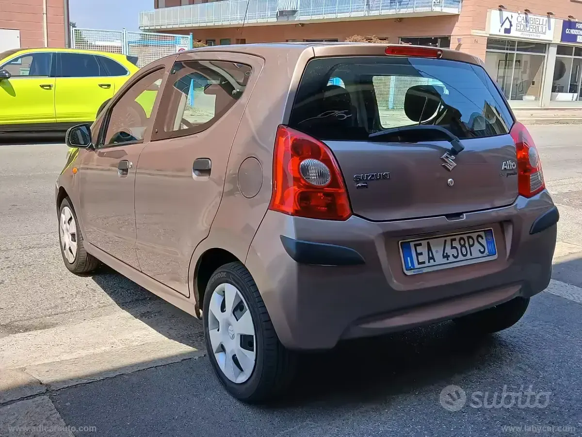 Usata Suzuki Alto GLX 68 CV (50 kW) 2010 Grigio Utilitaria