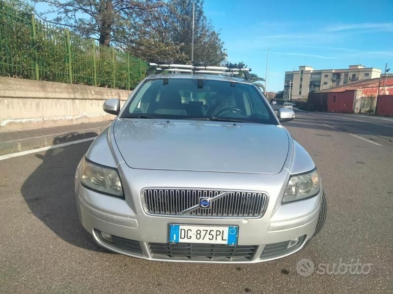 Grigio Usata 2007 Volvo V50 Station wagon | 2500 € (Buon prezzo) - Immagine 1/4