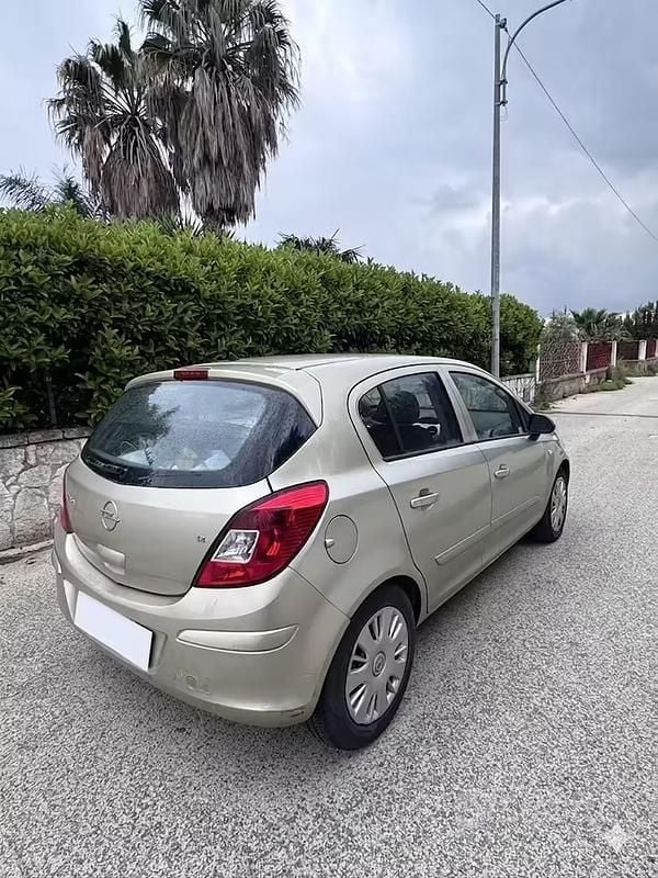 Usata Opel Corsa 80 CV (58 kW) 2007 Utilitaria