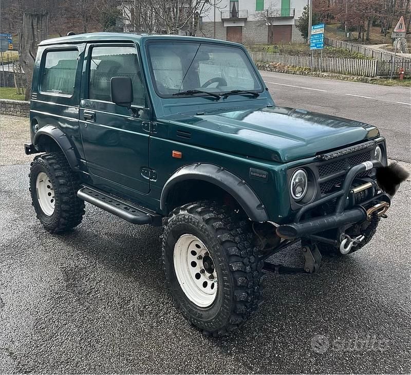 Verde Usata 1998 Suzuki Samurai SUV | 8000 € (Buon prezzo) - Immagine 1/4
