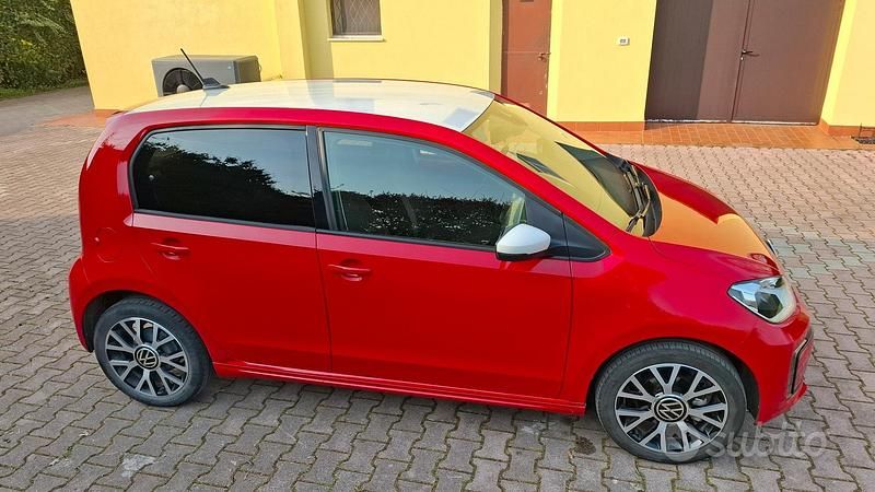Usata VW e-up! 61 kW (83 CV) 2022 Utilitaria