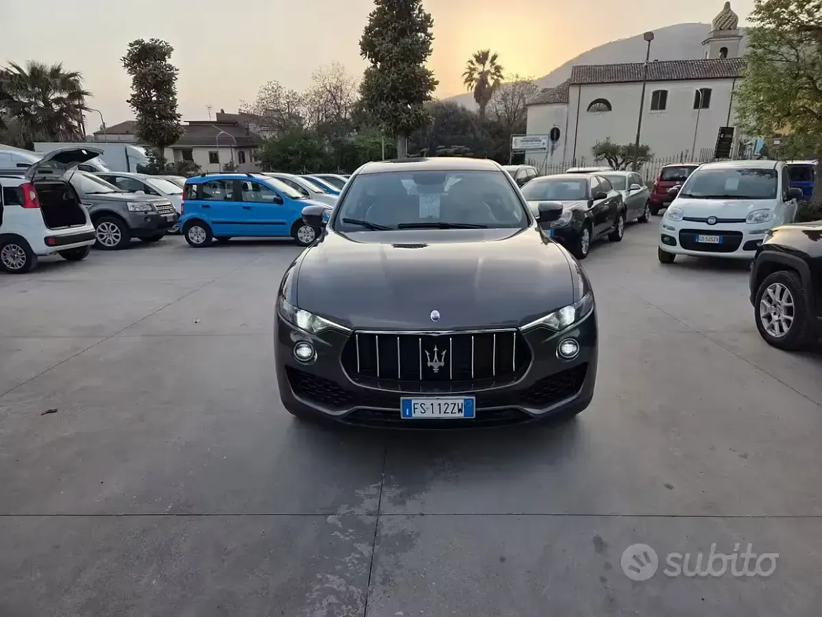 Usata Maserati Levante GranLusso 275 CV (202 kW) 2018 Nero SUV