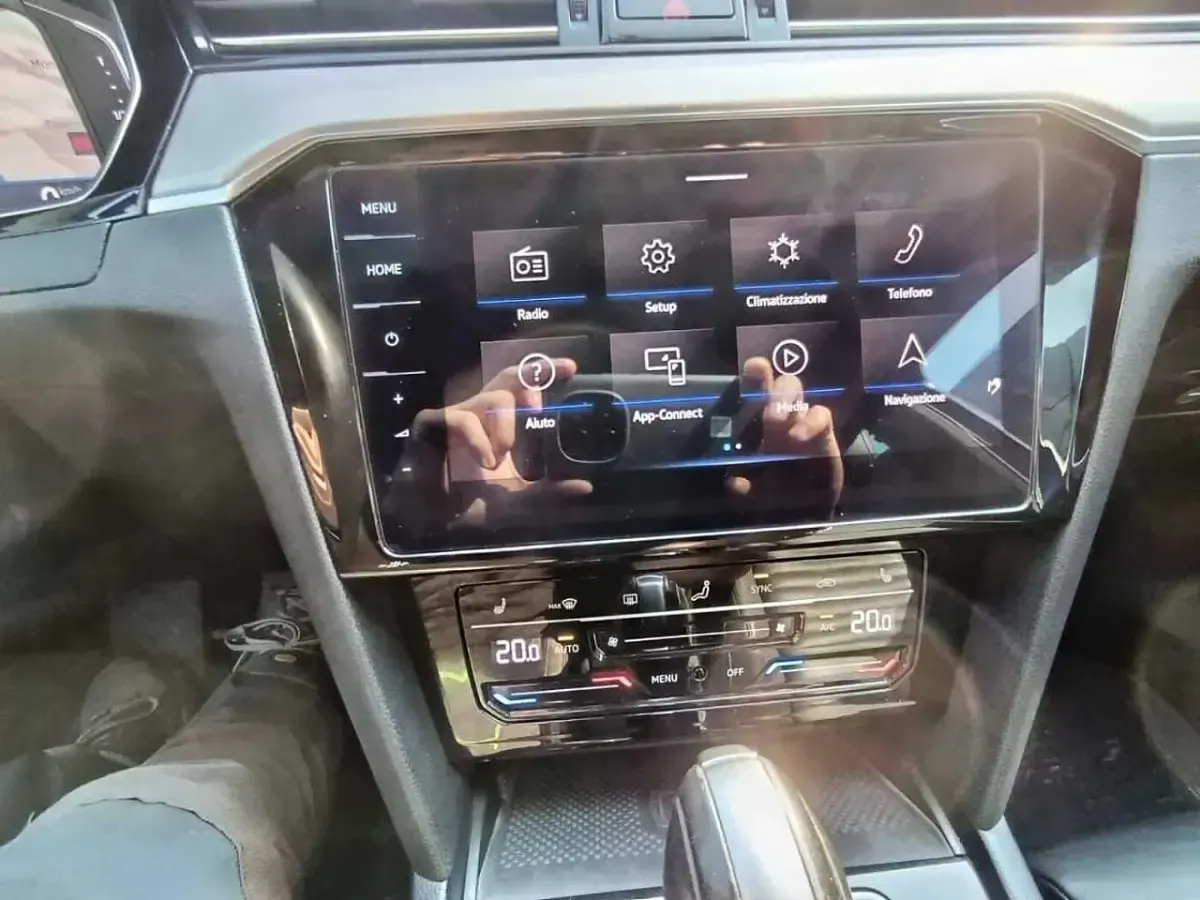Usata VW Passat Executive 150 CV (110 kW) 2021 Blu Berlina
