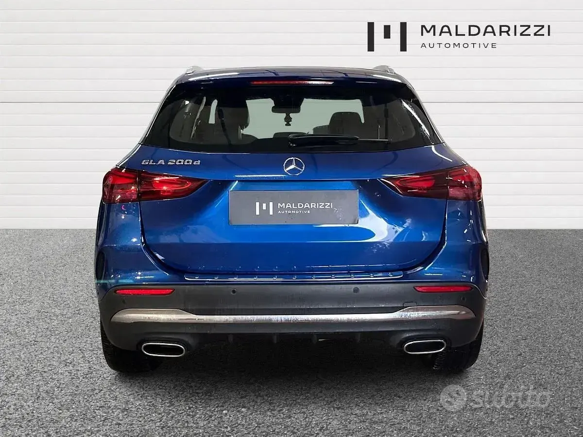 Usata Mercedes GLA200 Advanced Plus 150 CV (110 kW) 2023 Blu SUV