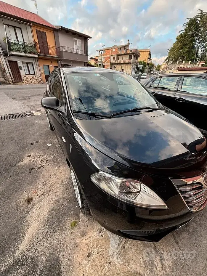 Usata Lancia Ypsilon 69 CV (50 kW) 2014 Utilitaria